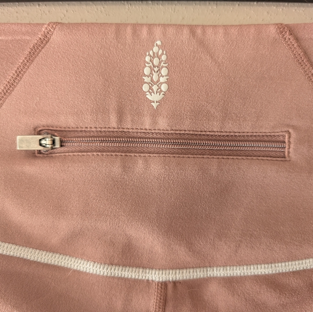 Free People You're A Peach Shorts - Picture 6 of 9